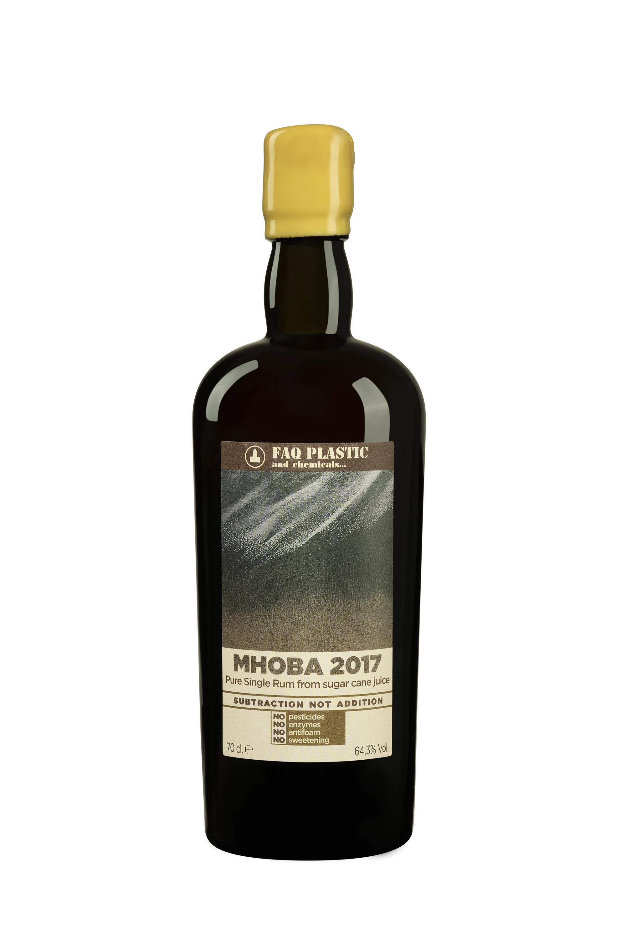 Vélier - Pur Cane Juice South African Rhum "Mhoba - FAQ Plastic" Brun 2017 64.3° Giftbox, 70cl