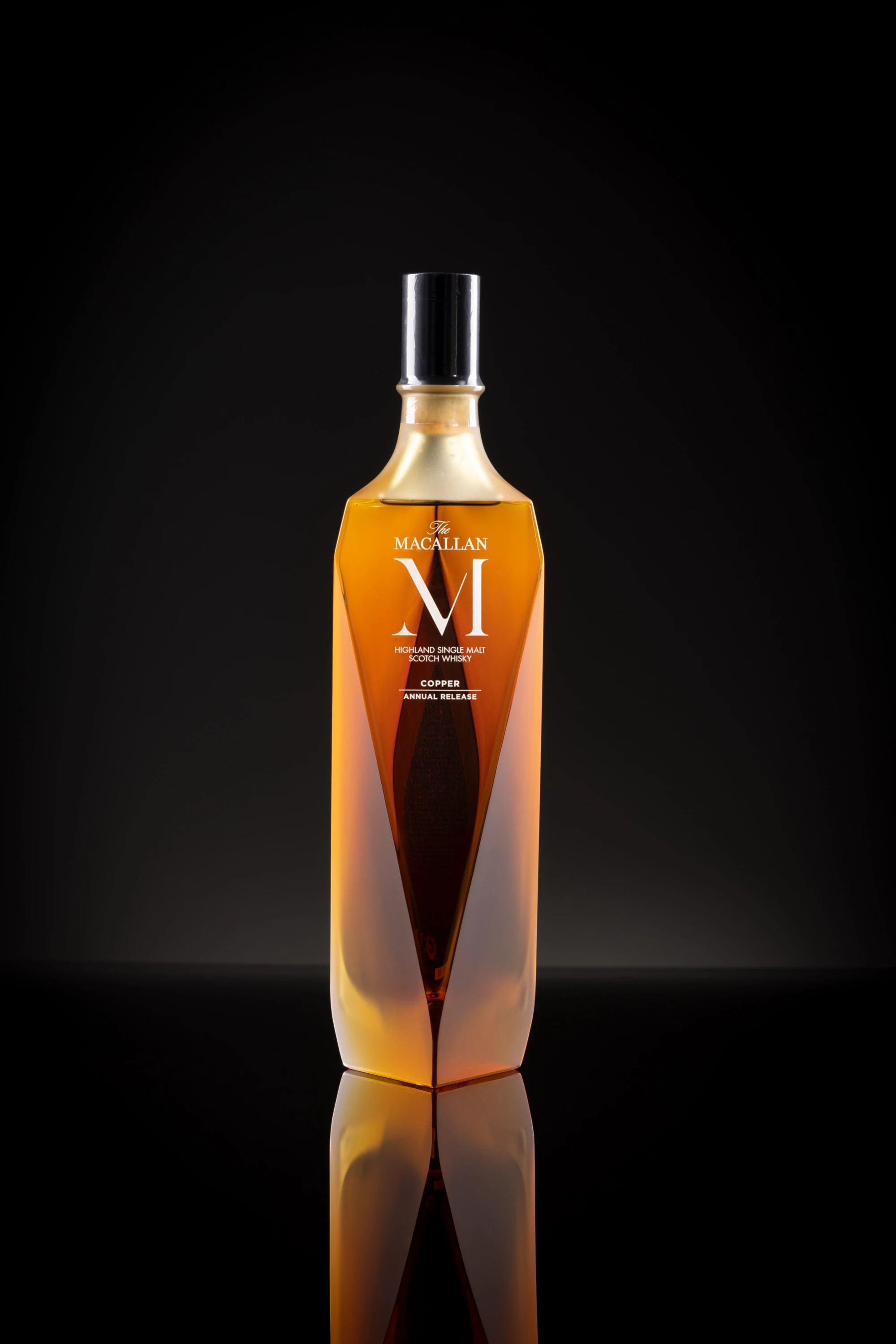 The Macallan - Single Malt Scotch Whisky "M - Copper - Release 2022" 42° Giftbox, 70cl